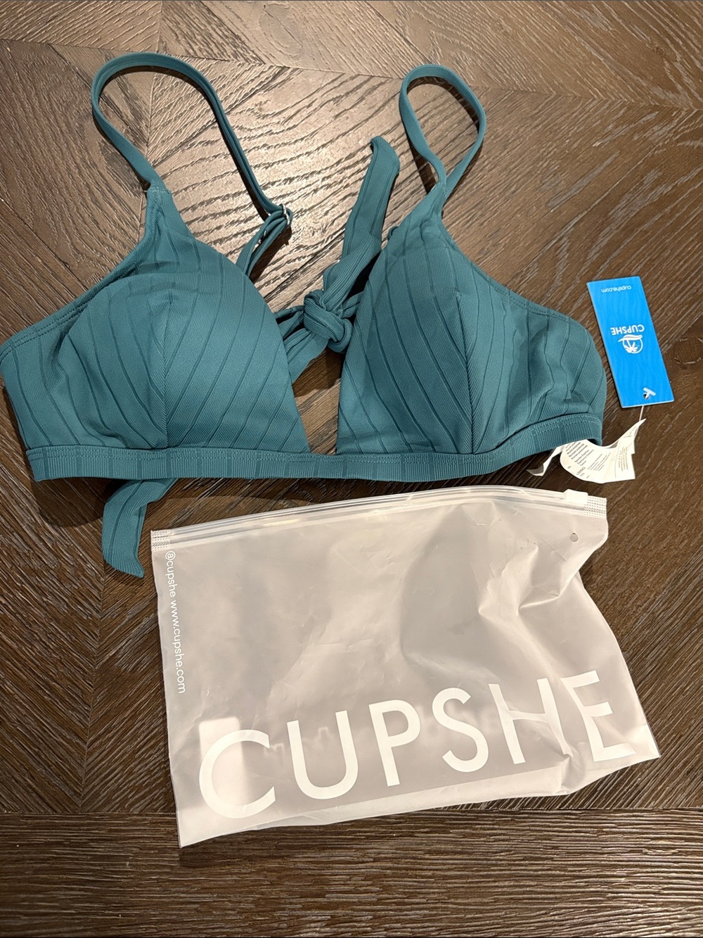 Cupshe Women's Alluring Ribbed Bikini Top with Tie-back Detail-L-Green